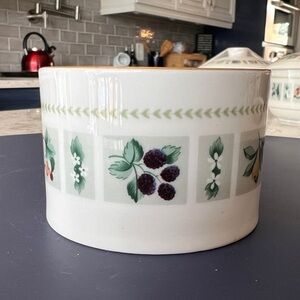 Royal Doulton Tapestry gold rimmed small 3” diameter open sugar bowl, EUC